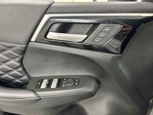 Used 2023 Mitsubishi Outlander SEL AWD/4WD image 11