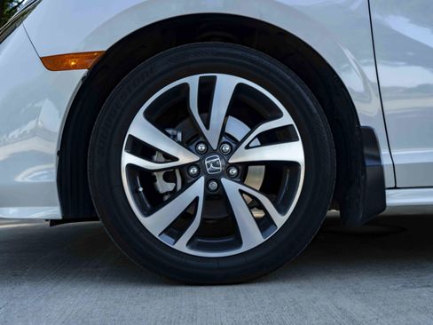Used 2024 Honda Odyssey Touring image 14