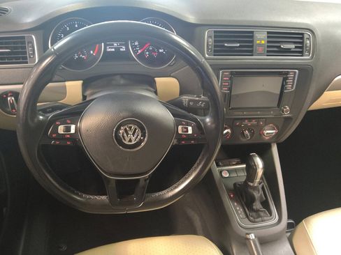 Used 2017 Volkswagen Jetta SE FWD image 22