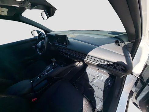 Certified 2024 Honda HR-V Sport image 31