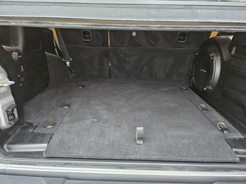 Used 2018 Jeep Wrangler Unlimited Sahara image 28