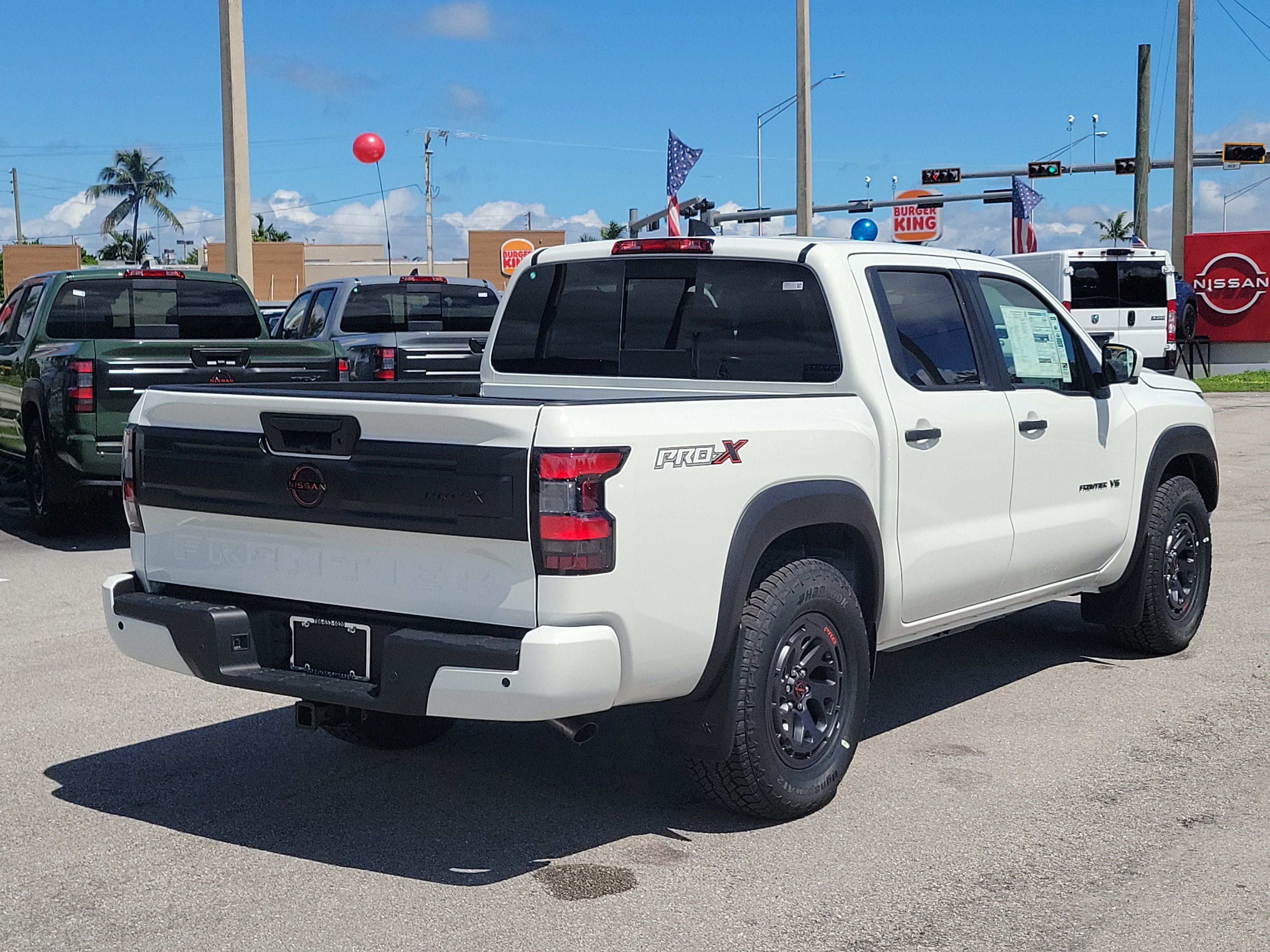 New 2027 Nissan Frontier PRO-4X w/ Pro Convenience Package RWD image 4