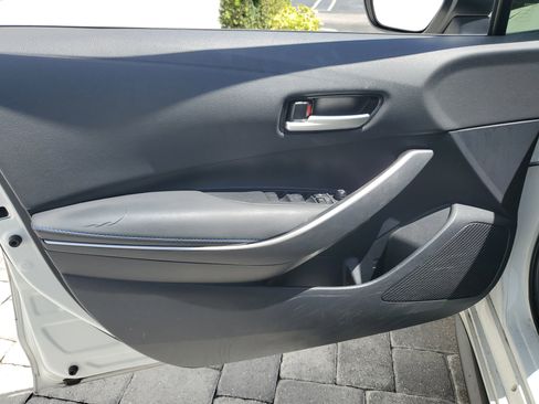 Used 2021 Toyota Corolla SE FWD image 9