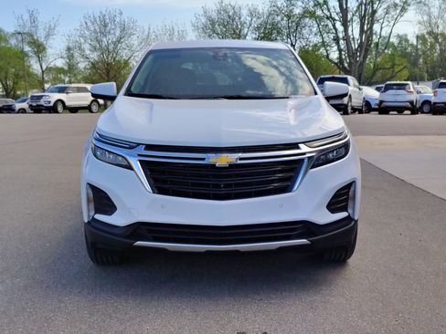 Used 2024 Chevrolet Equinox LT AWD/4WD image 8