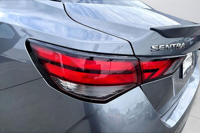 Used 2022 Nissan Sentra SR w/ Trunk Package FWD image 35