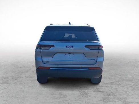 Used 2023 Jeep Grand Cherokee L Limited AWD/4WD image 5