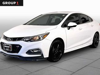 Used 2018 Chevrolet Cruze LT w/ Sun And Sound Package FWD video 1