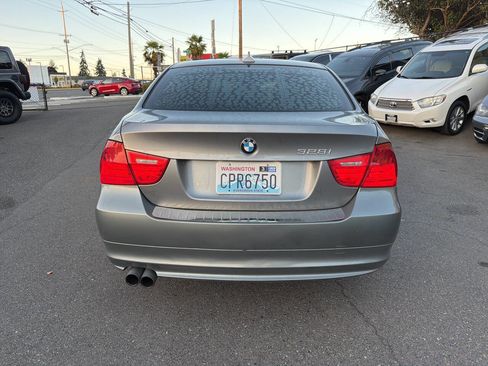 Used 2010 BMW 328i xDrive Sedan image 4