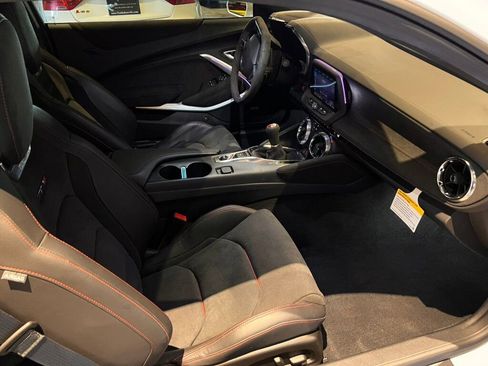 Used 2022 Chevrolet Camaro ZL1 image 19
