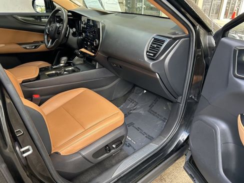Used 2023 Lexus NX 250 FWD w/ Towing Package (2000 Lbs) image 24