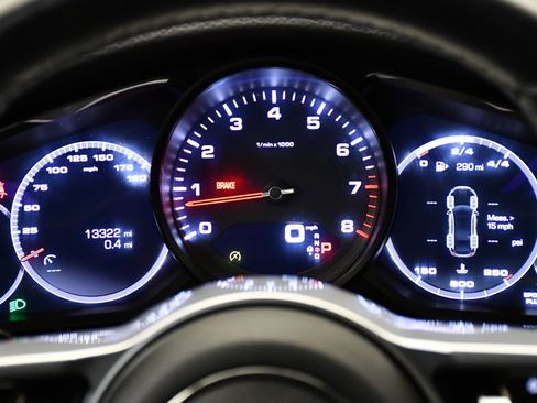 Used 2020 Porsche Panamera 4 image 27