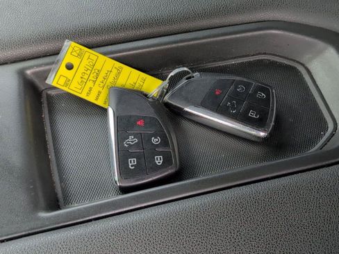 Used 2022 Chevrolet Silverado 1500 LT RWD image 16