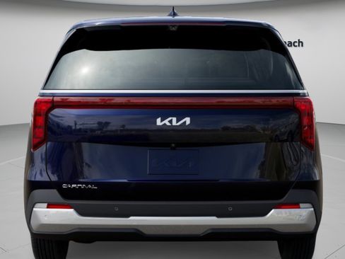New 2026 Kia Carnival FWD image 23