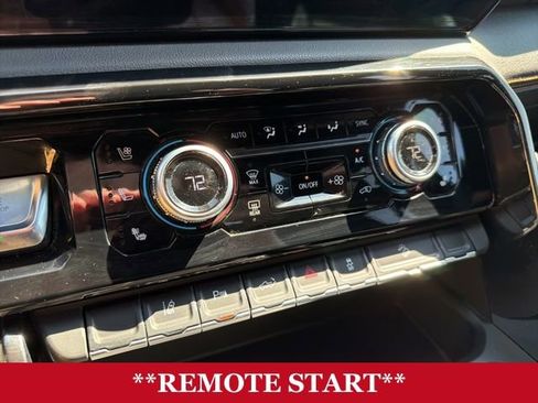 Used 2024 GMC Sierra 2500 AT4 image 20