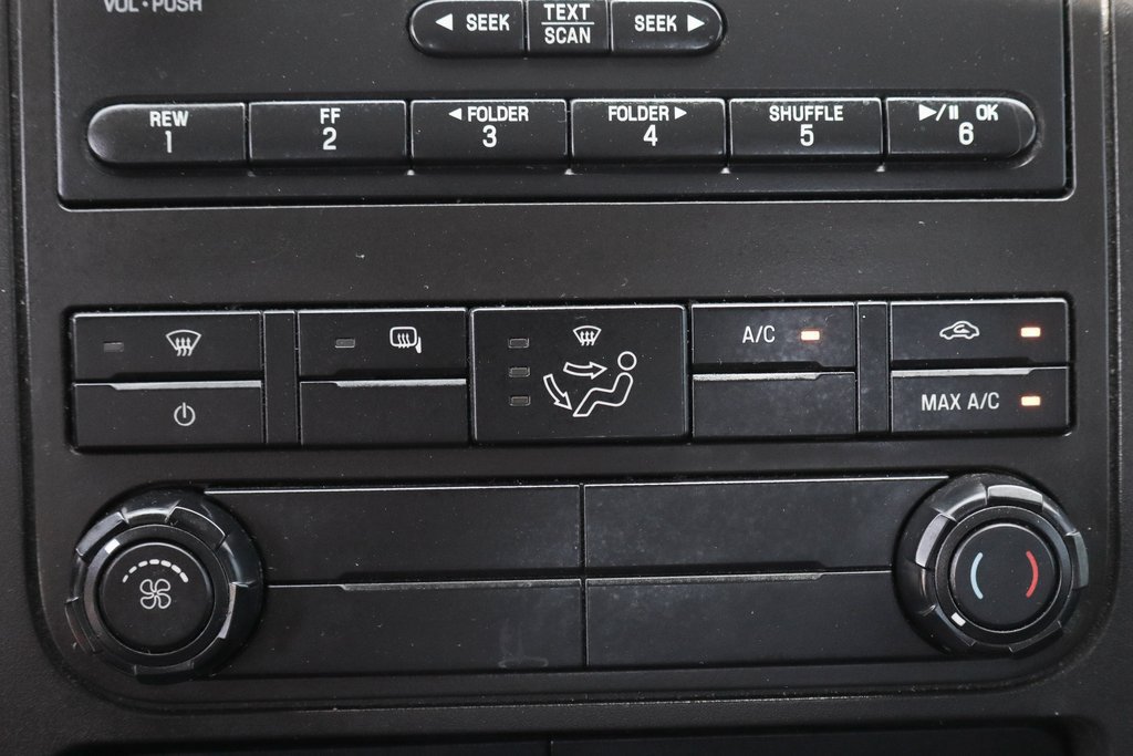 Used 2016 Ford F550 2WD Regular Cab Super Duty image 22