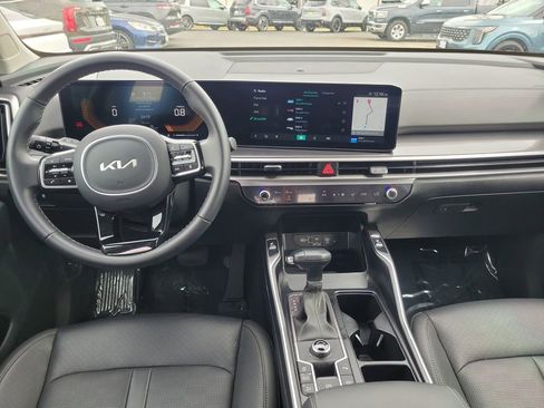 Used 2025 Kia Sorento EX image 10
