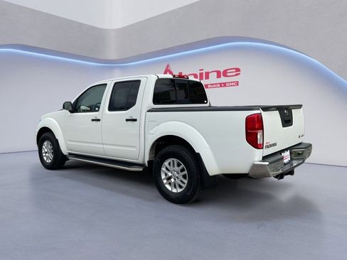 Used 2019 Nissan Frontier SV image 3