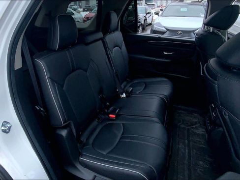 Used 2024 Honda Pilot Elite image 20