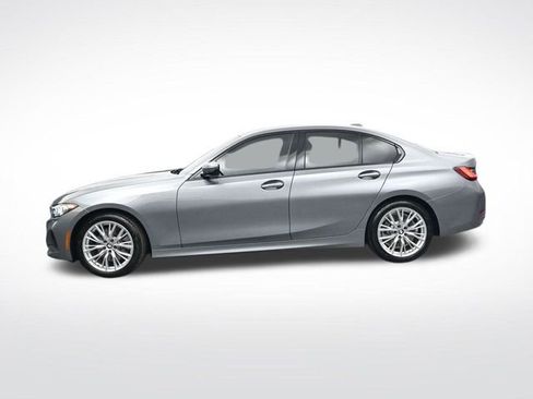 Used 2023 BMW 330i Sedan w/ Driving Assistance Package image 9