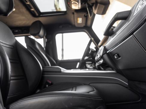 Used 2025 Mercedes-Benz G 550 image 48