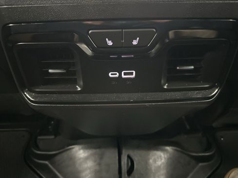 Used 2023 GMC Sierra 1500 AT4 w/ AT4 Premium Package image 23