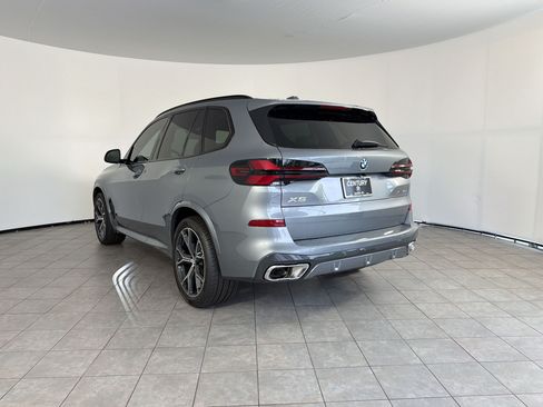 New 2026 BMW X5 xDrive40i w/ M Sport Package AWD/4WD image 3
