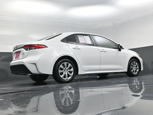 Used 2026 Toyota Corolla LE FWD image 20