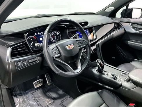 Used 2023 Cadillac XT6 Sport w/ Technology Package image 17