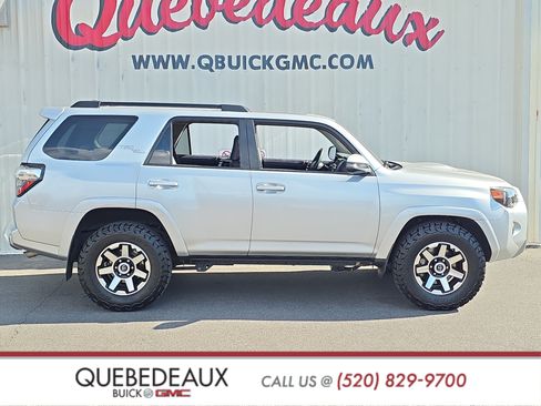 Used 2019 Toyota 4Runner TRD Off-Road Premium AWD/4WD image 12