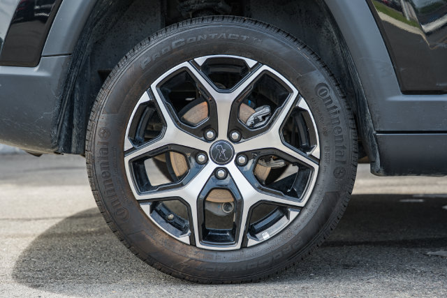 Used 2025 Jeep Compass Limited AWD/4WD image 28