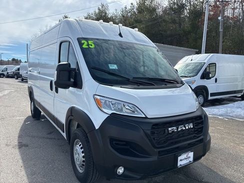 Used 2025 RAM ProMaster 2500 w/ Convenience Group image 1