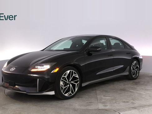Used 2023 Hyundai Ioniq 6 SEL RWD image 2