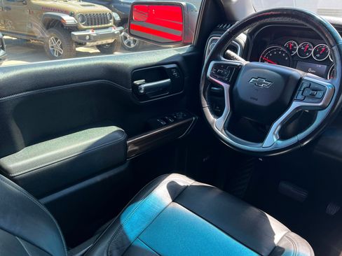 Used 2020 Chevrolet Silverado 1500 LT Trail Boss AWD/4WD image 11