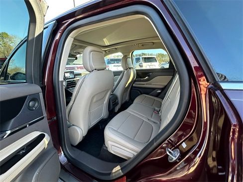 Used 2020 Lincoln Corsair Reserve image 18