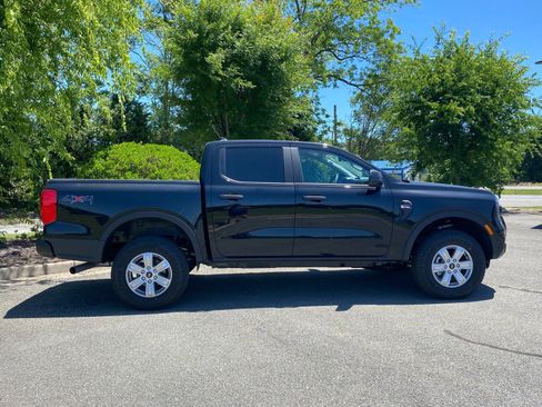 Used 2025 Ford Ranger XL AWD/4WD image 3