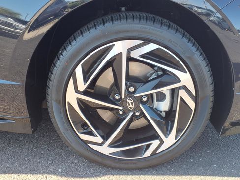 Certified 2025 Hyundai Sonata SEL FWD image 9