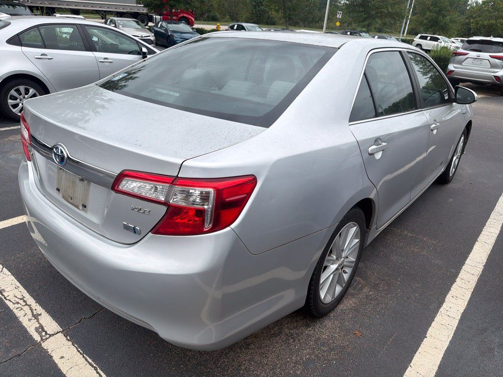 Used 2012 Toyota Camry XLE FWD image 5
