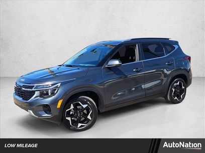 Used 2025 Kia Seltos EX