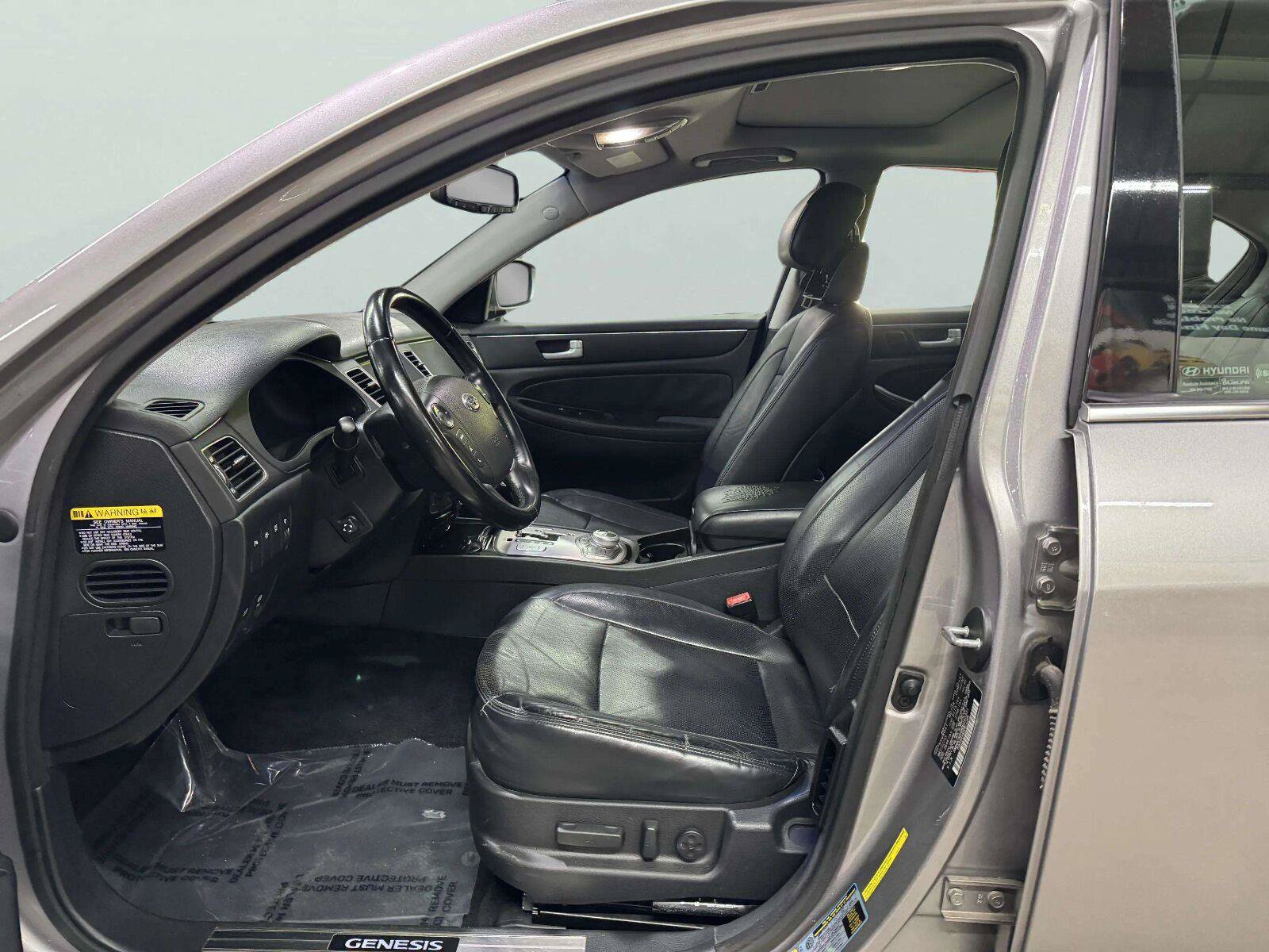 Used 2013 Hyundai Genesis 5.0 R-Spec RWD image 17
