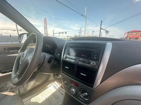 Used 2010 Subaru Forester 2.5X Premium image 24