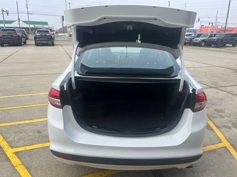 Used 2018 Ford Fusion SE w/ Equipment Group 602A image 7