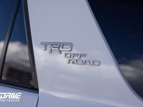 Used 2022 Toyota 4Runner TRD Off-Road image 15