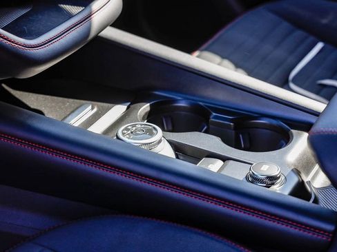 Used 2025 Ford Explorer ST-Line w/ ST-Line Street Pack image 24