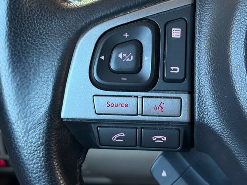 Used 2017 Subaru Outback 2.5i Limited AWD/4WD image 33