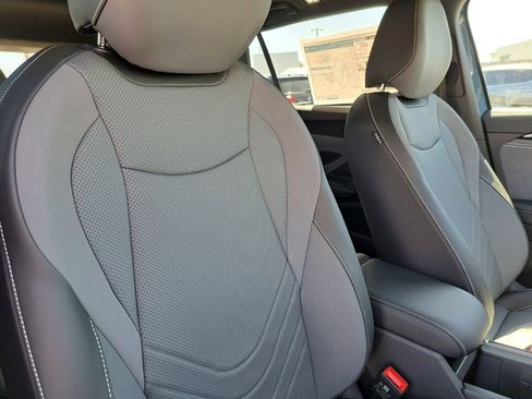 New 2026 Volkswagen Tiguan SE R-Line image 20