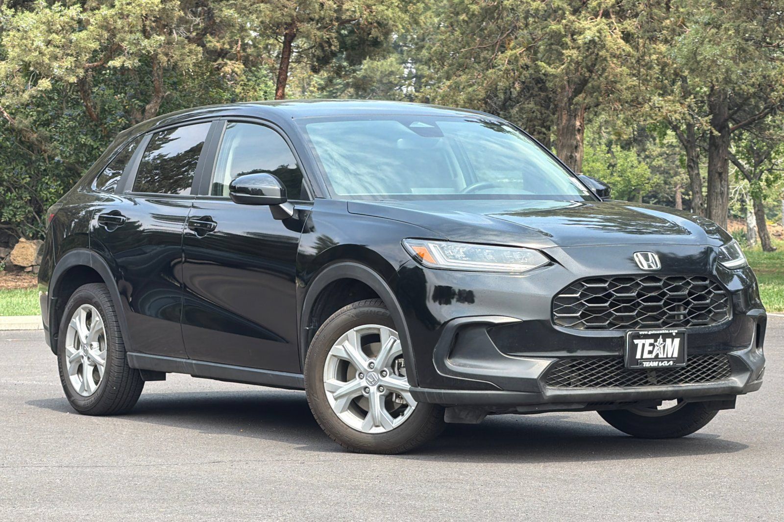 Used 2024 Honda HR-V LX image 2