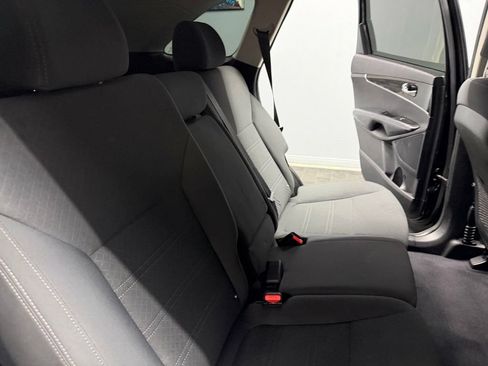 Used 2017 Kia Sorento AWD image 44