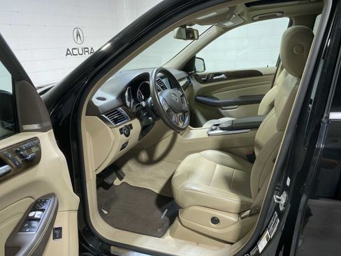 Used 2015 Mercedes-Benz ML 350 4MATIC image 2