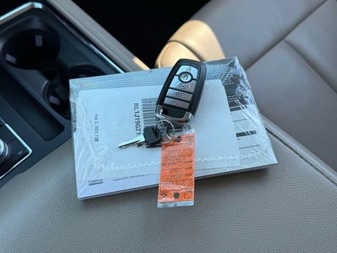 Certified 2024 Ford Expedition Max XLT AWD/4WD image 5