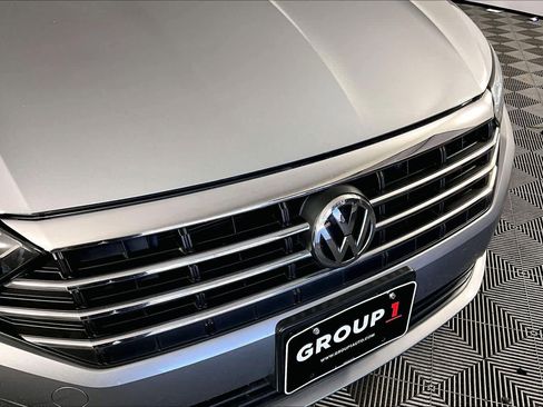 Used 2019 Volkswagen Jetta SE image 28